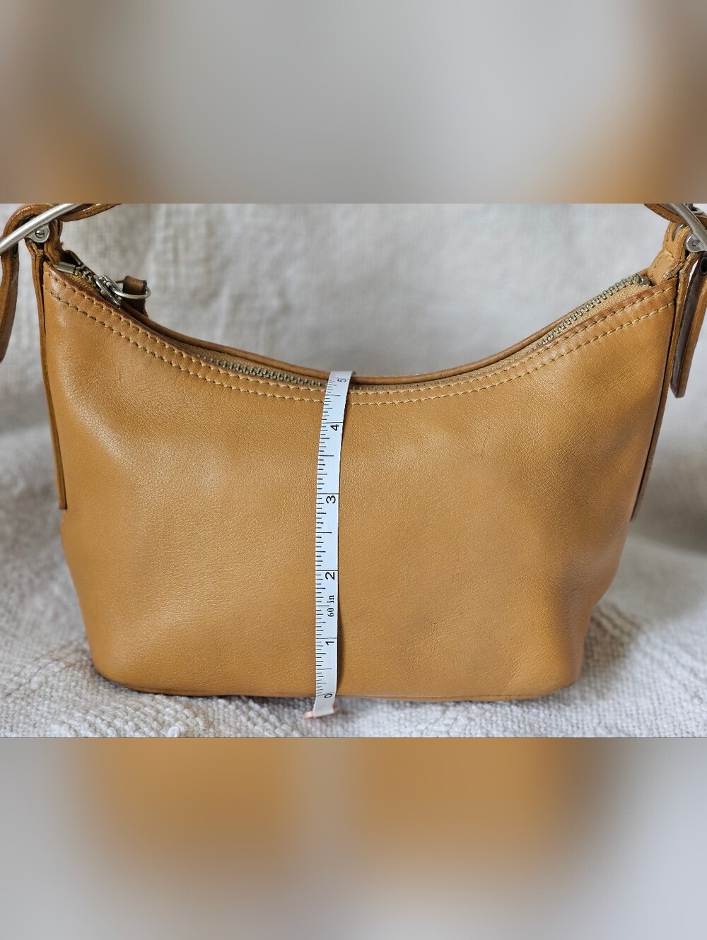 Vintage Coach Tan Leather Shoulder Hobo Bag - Picture 4 of 16